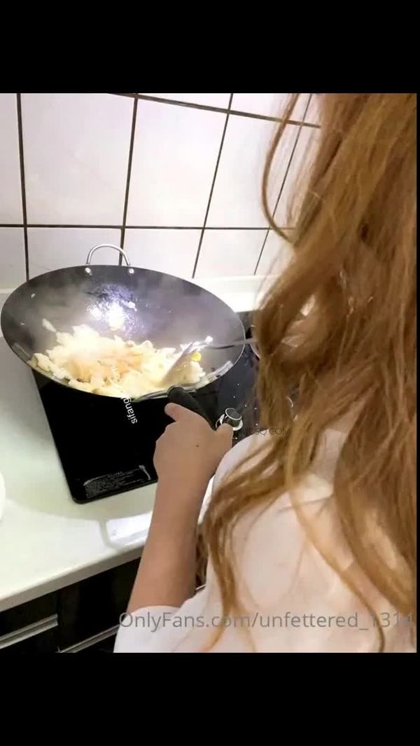 推特网红梁幼幼 Onlyfan合集自拍高清在线观看