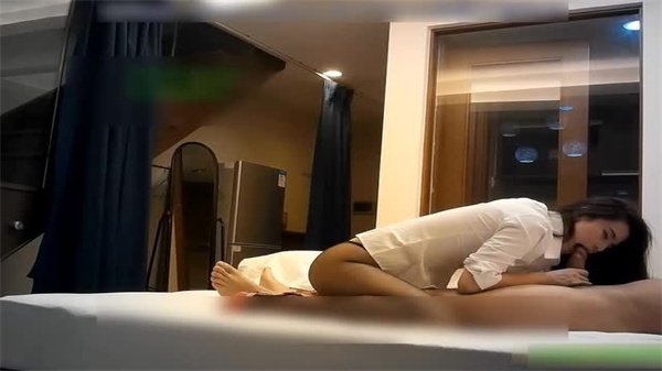 OL黑丝开高潮 开档丝袜大长腿美女令人欲罢不能
