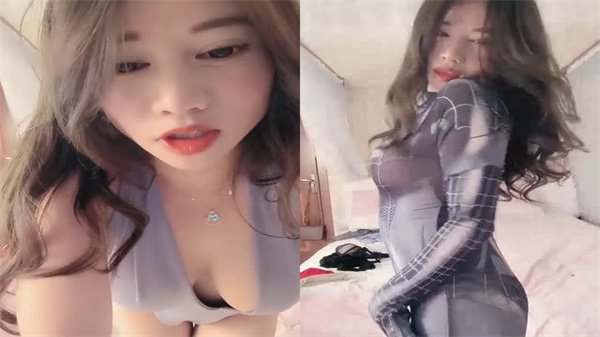 深夜欲火焚身！饥渴巨乳骚妇发情狂抠嫩穴，淫水泛滥难自持
